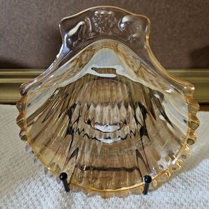 Vintage Jeanette Marigold Amber Glass Shell Decorative Plate 1963